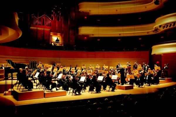 Pacific Symphony has a full classical concert series highlighting world-renowned guest artists and favorite masterworks.