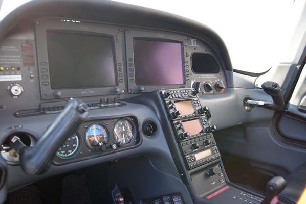 Cirrus SR Interior