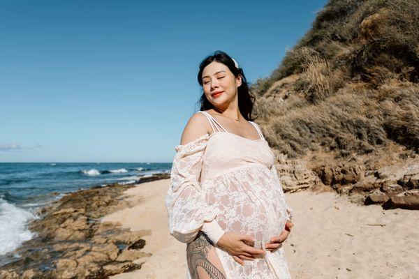 Hawaii Maternity Photo