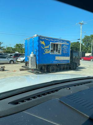 Just fish food truck