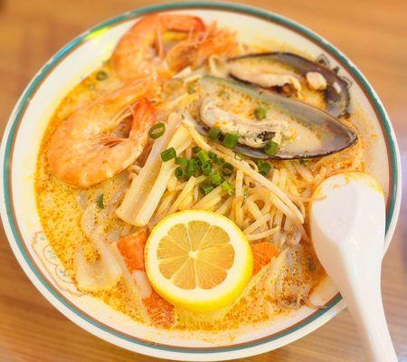 LAKSA SEAFOOD, PRAWNS, SQUID & MUSSELS