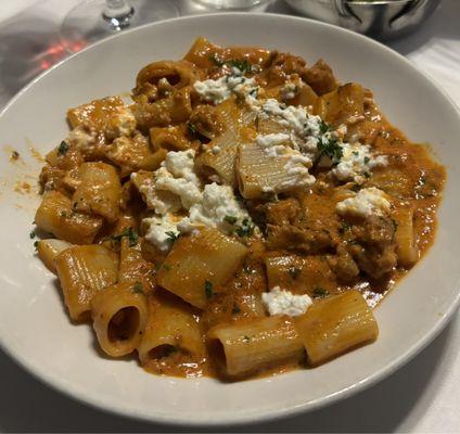 Penne, sausage and pink sauce! Yes!!!