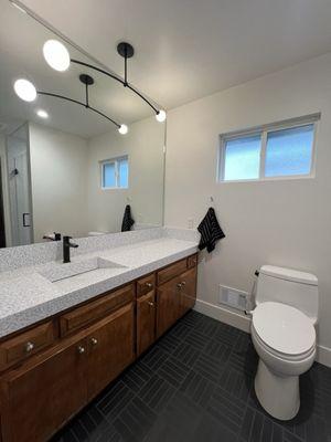 Solid surface bathroom countertop and integrated sink