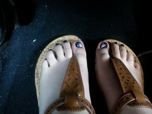 Eggplant toes with design