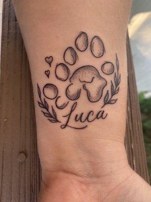 Tattoo designed by Laurin.