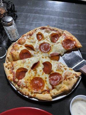 Pepperoni pizza (small)