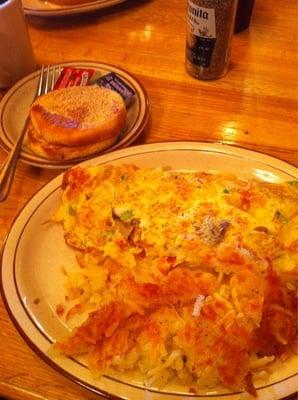 Veggie Omelet with hash-brown potatoes