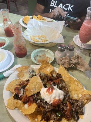 Fajita nachos add sour cream