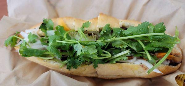 Bbq chicken banh mi!