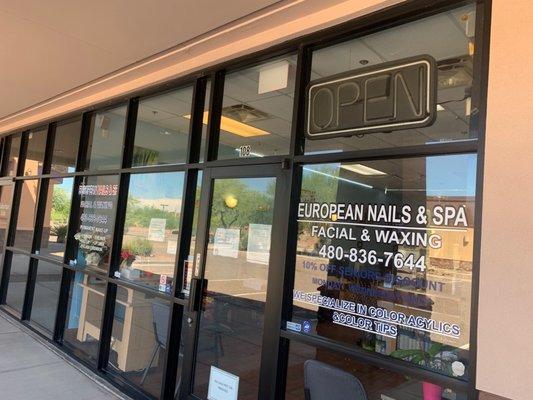 European Nails & Spa