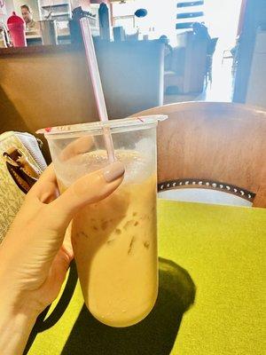 Vanilla iced coffee - creamy and full-bodied