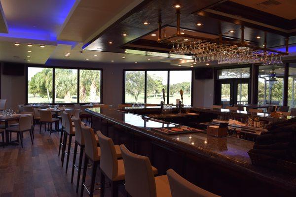 Vue 18 bar and restaurant at Rockledge Country Club