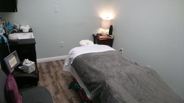 Healing Hands Wellness Center - 22554 Ventura Blvd #203 Woodlands Hills, CA 91364