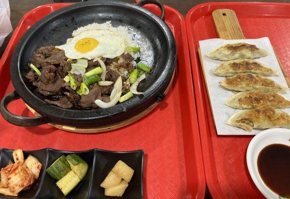 Sizzling bulgogi and dumplings