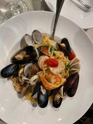 Seafood Del Mar with fettuccine