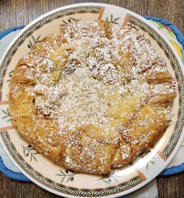 Raymond's almond pastry