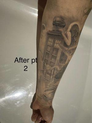 AFTER Luc FIXED IT the hands and tardis, weird foot on the side removed