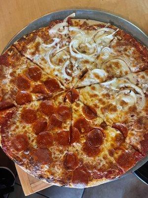 16" custom pizza. 1/2 onion, 1/2 pepperoni.