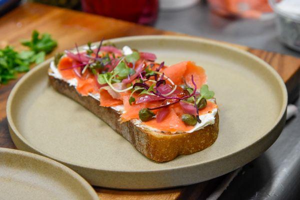 Smoked Salmon Delight
Sourdough, Cream Cheese, Smoked Salmon, Capers, Pickled Onions, Chilli Oil, Microgreens