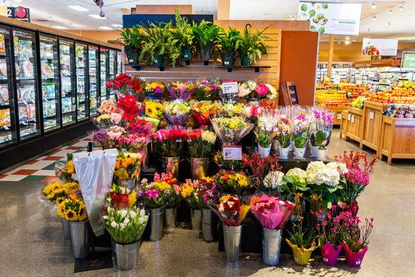 Mollie Stone's Markets Floral in San Bruno