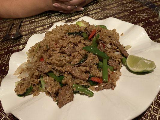 Spicy basil fried rice with beef