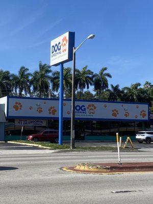 Our south Florida Hialeah location off 49 street offers dog boarding for overnight dog hotel stay, dog day care, and dog grooming services.