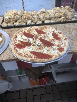 Fresh mozzarella pizza!