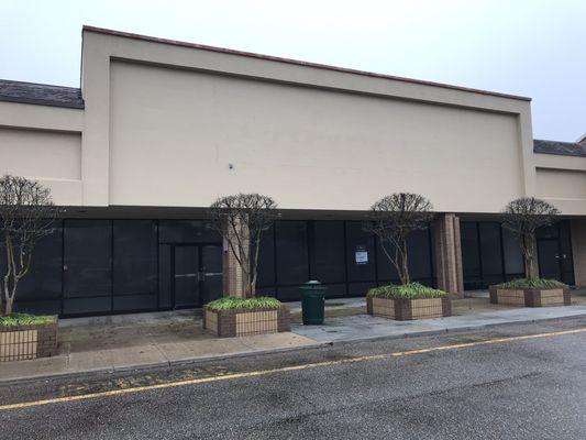 Large retail space for lease