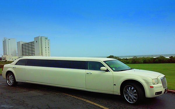 The areas only 5 Star Service with the highest rated and Award Winning Limousine Service, Limos of Myrtle Beach provides the tops in Limo se