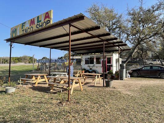 Food truck & seating