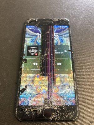 IPhone 7 Plus was so damaged that it started calling people on it's own.