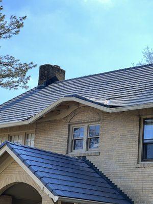 Gaps between roofline and soffit and visible poor soffit work.