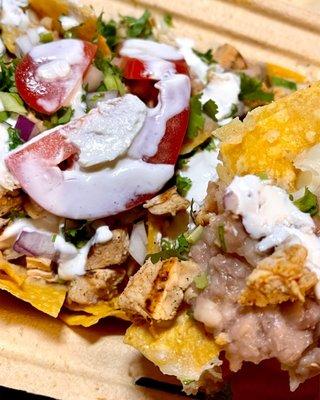 Grilled chicken nachos