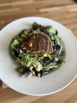 Greek salad with blackened tuna