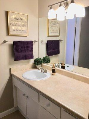 Bathroom vanity