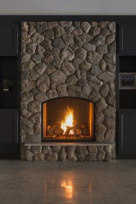 Heat & Glo Escape ST42 w/ New England Fieldstone Surround