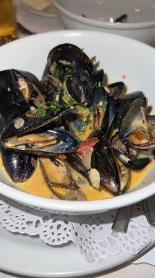 Mussels à la crème.