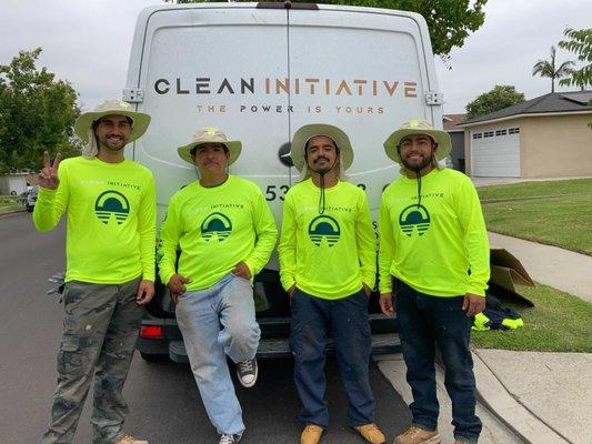 Clean Initiative INC in Minnesota
612-895-HAIL
612-895-4245
Roofing Crew