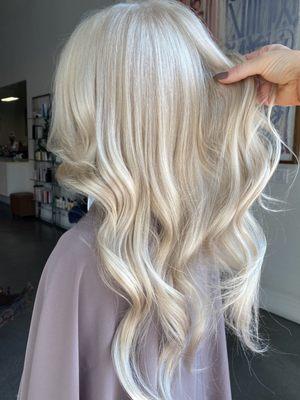 Multiple tones of blonde brings brightness and shine!