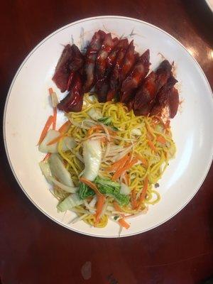 Boneless spareribs with vegetables Lo mein