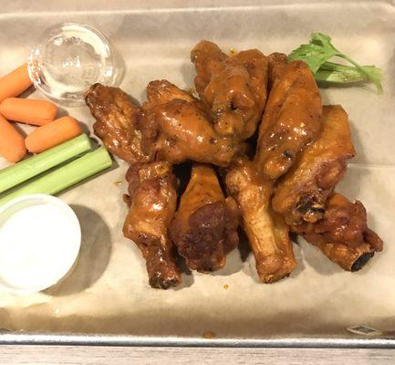 11/9/21  A dozen Buffalo Wings (a few are buried beneath).