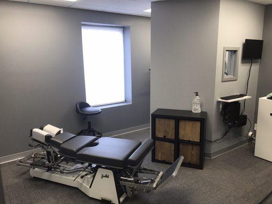 Exam Room with Digital Xray onsite