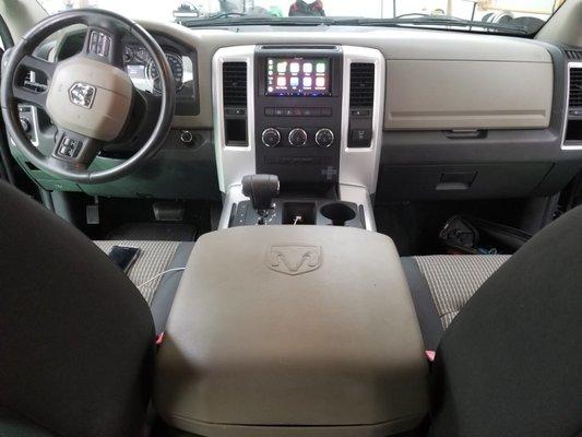 Apple CarPlay stereo installed in 2014 Dodge Ram.