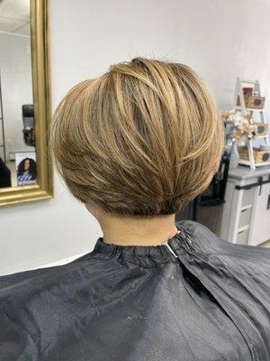 Women's Haircut & Root Touch-Up