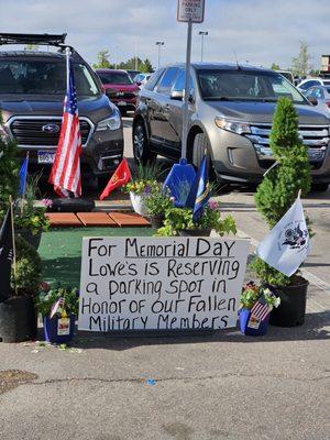 Memorial Day - good on ya Lowe's!