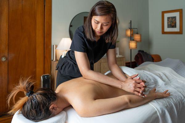 Thaa I session, making sure every massage is tailored to your needs.