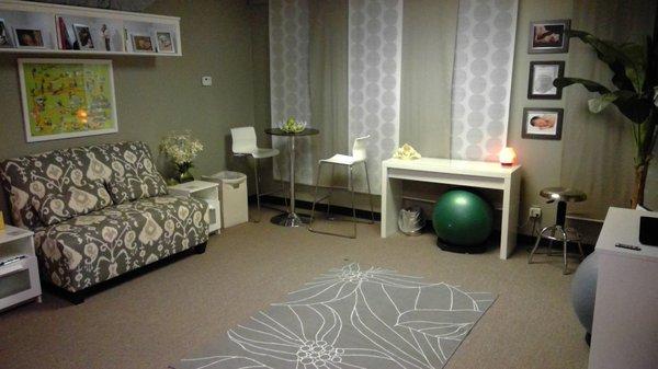 Large, inviting classroom for Private Birth Classes