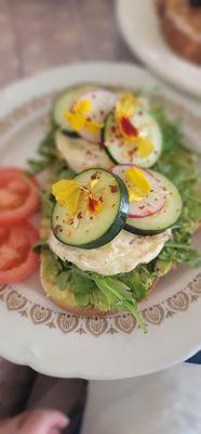 Avocado sandwhich with eggs