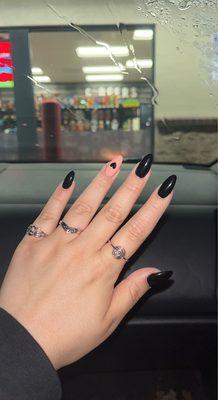 nails