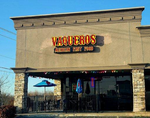 Vaqueros Store Front